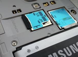 Samsung Galaxy S7 ще поддържа microSD карти, твърди слух