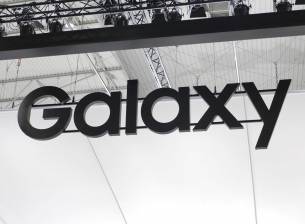 Samsung са започнали масовото производство на Galaxy S10