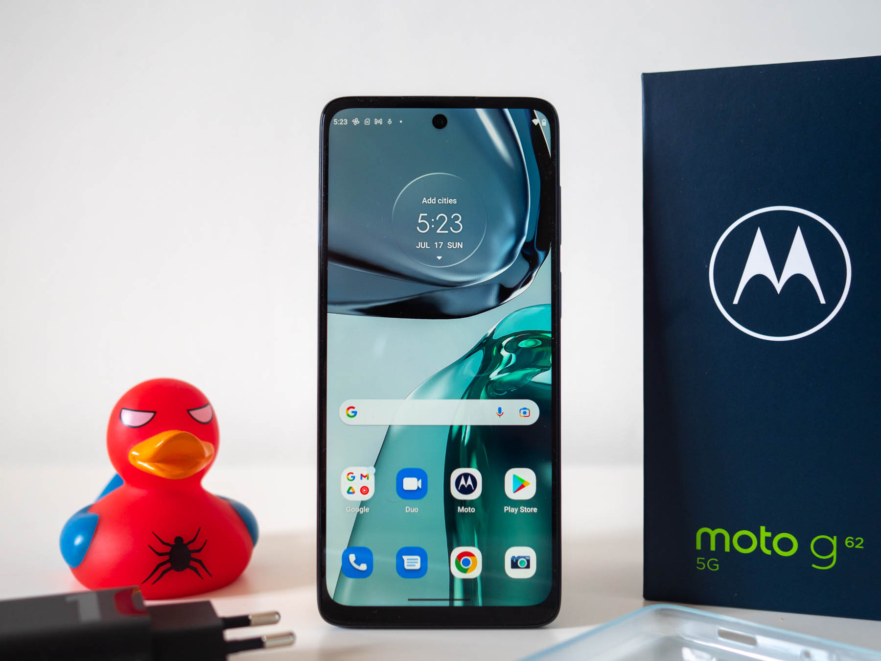 РЕВЮ: Motorola moto g62 е с голям звук и ниска цена