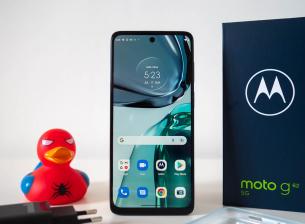 РЕВЮ: Motorola moto g62 е с голям звук и ниска цена