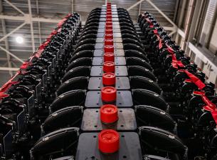 Starlink изведе в орбита първите сателити за мобилнa връзка