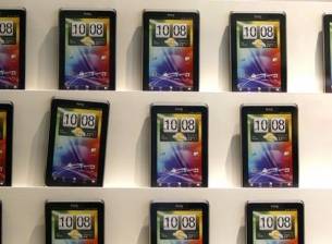 HTC смята, че бюрокрацията вреди на компанията