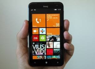 HTC обещава смартфони с Windows Phone 8 по-късно през годината