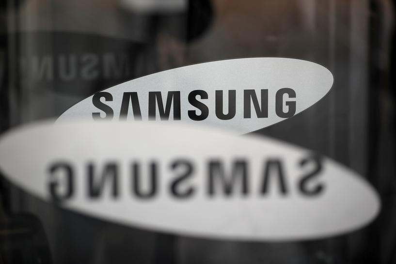 Samsung може да удължи софтуерната поддръжка на смартфоните си