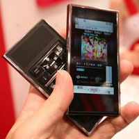 Японци показаха телефон от две части