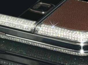 Nokia 8800 Princess Edition комбинира диаманти и платина