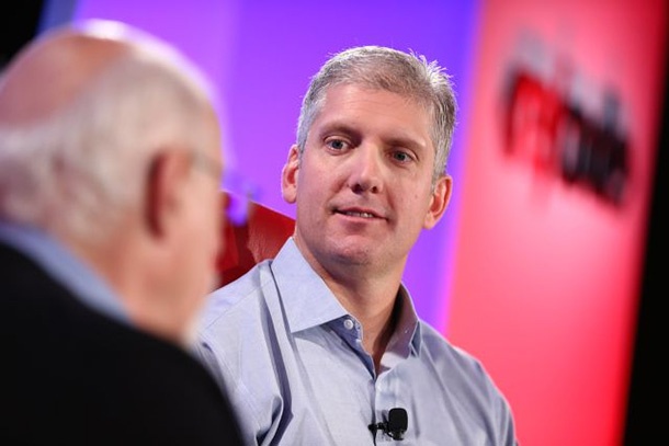 Шефът на Motorola напуска Lenovo след нова серия от структурни промени