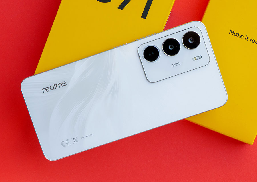 РЕВЮ: Realme C71 предлага много и струва под 300 лв.