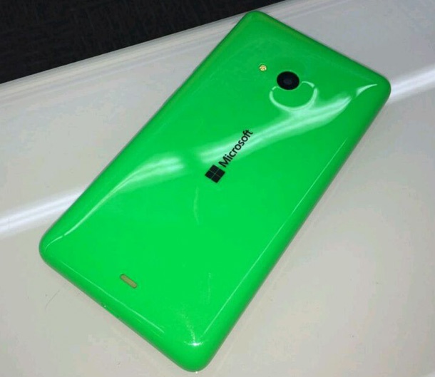 Снимки показват Microsoft Lumia 535