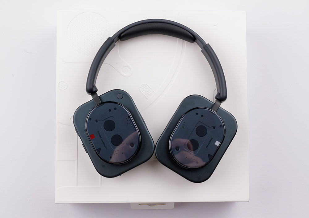 Nothing Headphone (1) съчетават естетика и качествен звук