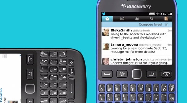 BlackBerry 9720 предлага 2,8
