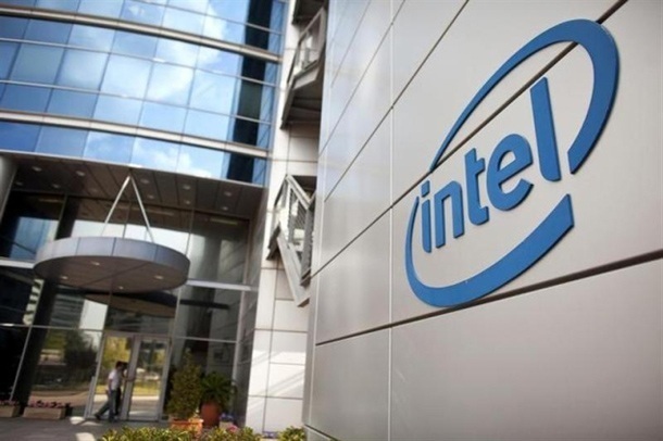Intel с ръст на приходите за тримесечието, но с проблеми в мобилната сфера