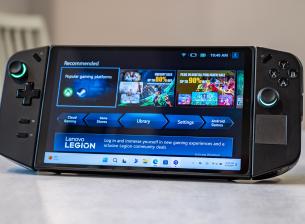 Lenovo Legion Go е ефективна портативна гейминг конзола с Windows