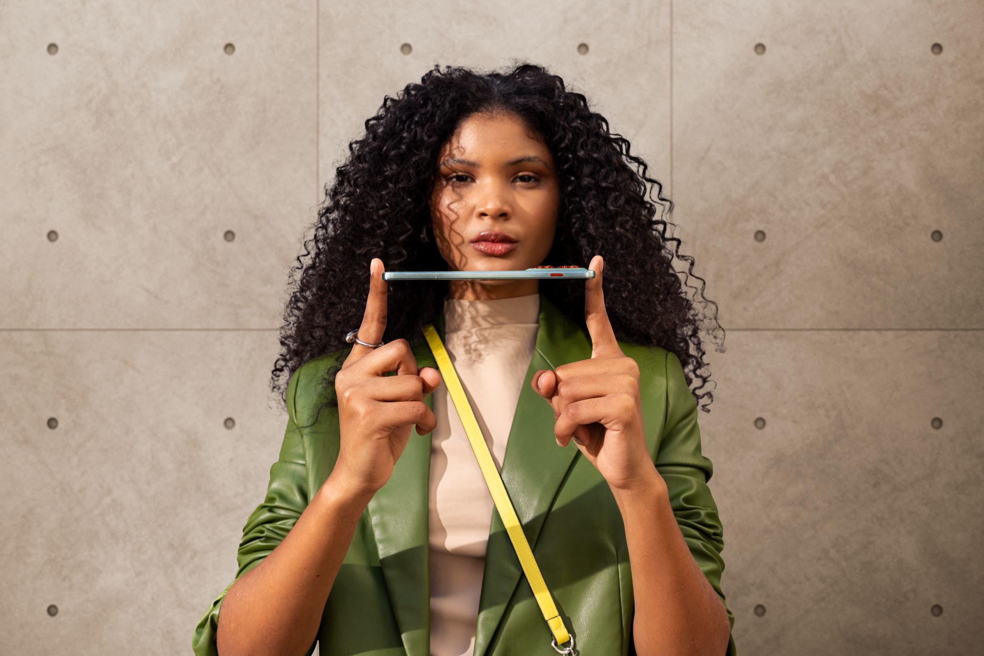 Motorola Edge 70 е ултратънък и с голяма батерия