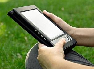 Може би четенето от електронни четци не е толкова ефективно, колкото от книги