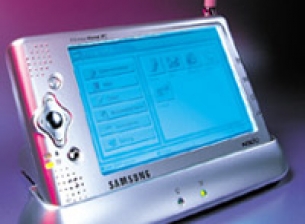 Samsung XP30 с 5-инчов WVGA дисплей