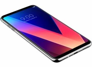 Цената на LG V30 в Англия е почти 1800 лв.