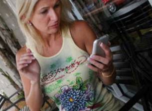 Английските потребители на iPhone са по-бедни от ползващите Android и BlackBerry