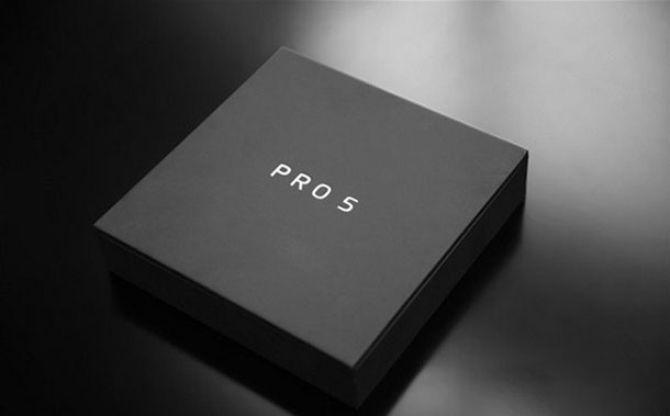 Снимки показват Meizu Pro 5 със стандартната версия на Android