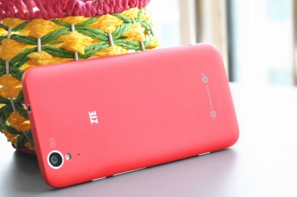 ZTE Geek U988S е първият телефон с NVIDIA Tegra 4