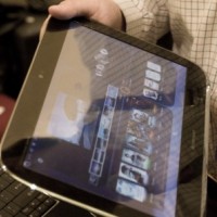 Lenovo IdeaPad U1 ще се предлага като две отделни устройства