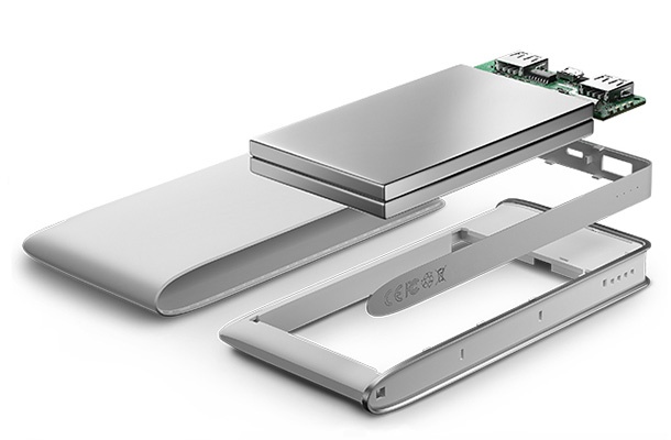 OnePlus отбелязва първата си годишнина с евтина USB батерия