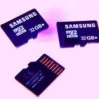 Samsung представи 32GB microSD карта