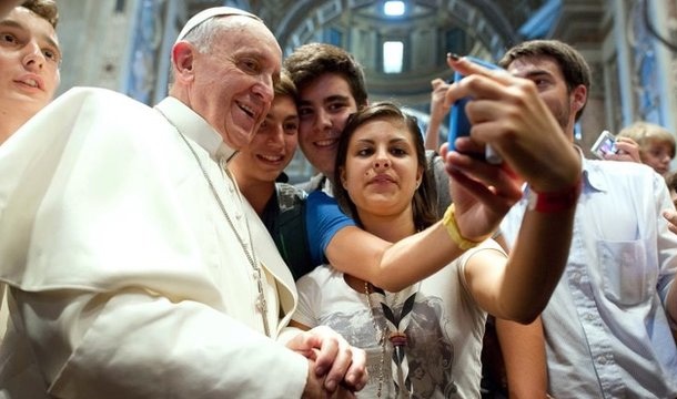 Oxford Dictionaries избра selfie за дума на 2013