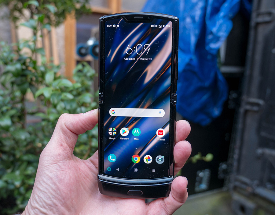 Motorola публикува серия рекламни клипове за новия Razr
