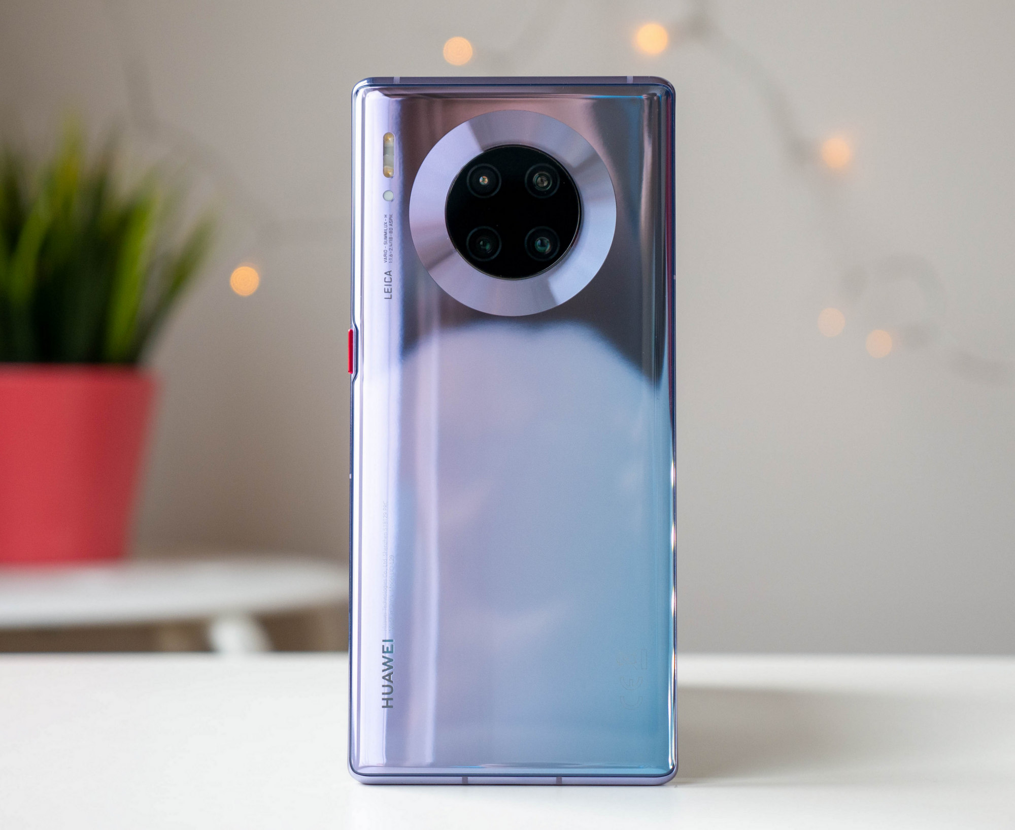 Huawei Mate 40 може да включва 108MP камера с подобрен обектив