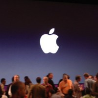 Apple подготвя две издания годишно на WWDC - за iOS и OS X