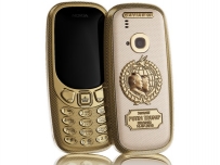 Направиха специална позлатена Nokia 3310 за срещата между Тръмп и Путин