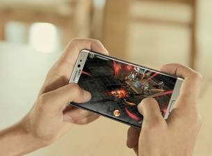 Дисплеят на Galaxy Note7 има рекордна яркост, твърди DisplayMate