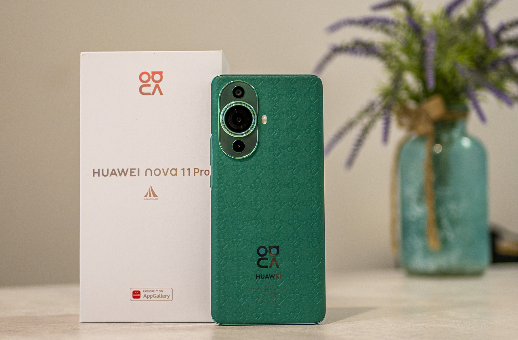 РЕВЮ: Huawei nova 11 Pro е стилен и издръжлив с акцент върху предната камера