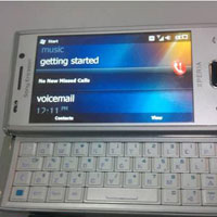 Снимки на Sony Ericsson XPERIA 2 в сребристо