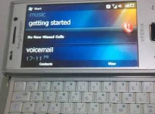 Снимки на Sony Ericsson XPERIA 2 в сребристо