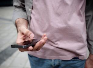 Повечето българи очакват технологичен подарък за Коледа