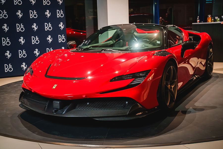 Bang & Olufsen показа за първи път в България серията, създадена с Ferrari