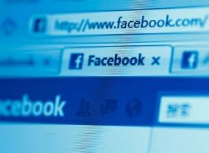 Facebook тества промени по коментарите