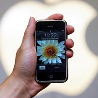 Американските потребители вече харчат повече пари за телефони благодарение на iPhone