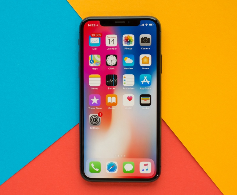 iPhone X официално е в графата с Vintage продукти