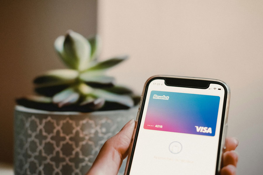 Потребителите на Revolut от България са над 725 000
