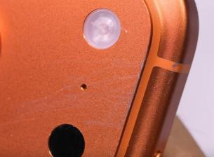 Apple обясни защо се издрасква iPhone 17 Pro