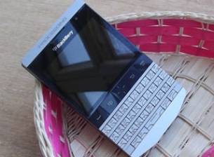 Мистериозен BlackBerry с футуристичен дизайн