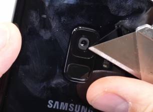 Samsung Galaxy S9 и Galaxy S9+ се представиха добре в тестовете на JerryRigEverything