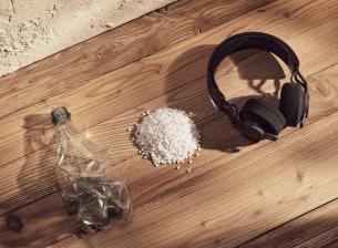 Adidas предлага нови слушалки със светлинно зареждане