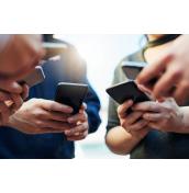 Крадци отключват и печелят пари от откраднати iPhone-и