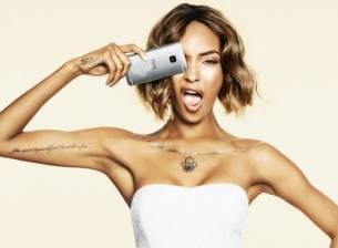 Супермоделът Джордан Дън партнира на HTC за специално издание на One M9