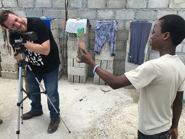 Този документален филм е заснет с iPhone 6s Plus в 4K резолюция