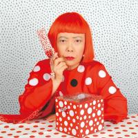 KDDI пуска дизайнерска марка телефони